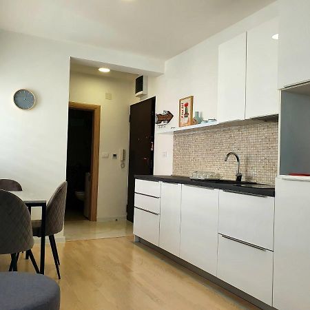 Aleksandar First Sea Line Apartment Bar Dış mekan fotoğraf