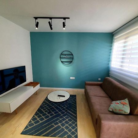 Aleksandar First Sea Line Apartment Bar Dış mekan fotoğraf