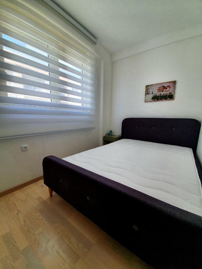 Aleksandar First Sea Line Apartment Bar Dış mekan fotoğraf