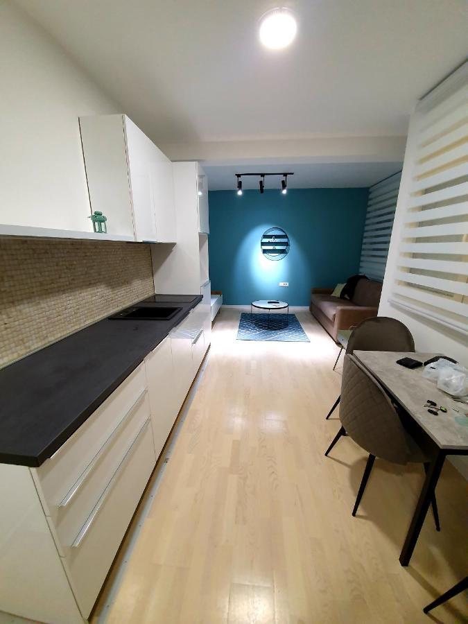 Aleksandar First Sea Line Apartment Bar Dış mekan fotoğraf